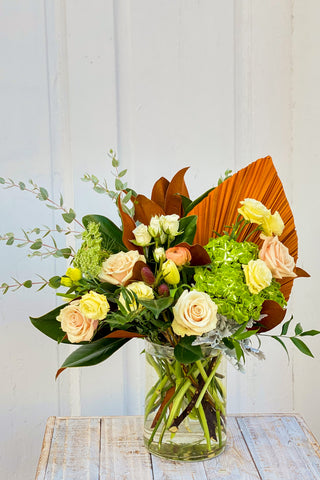 Sympathy arrangement | Front-facing